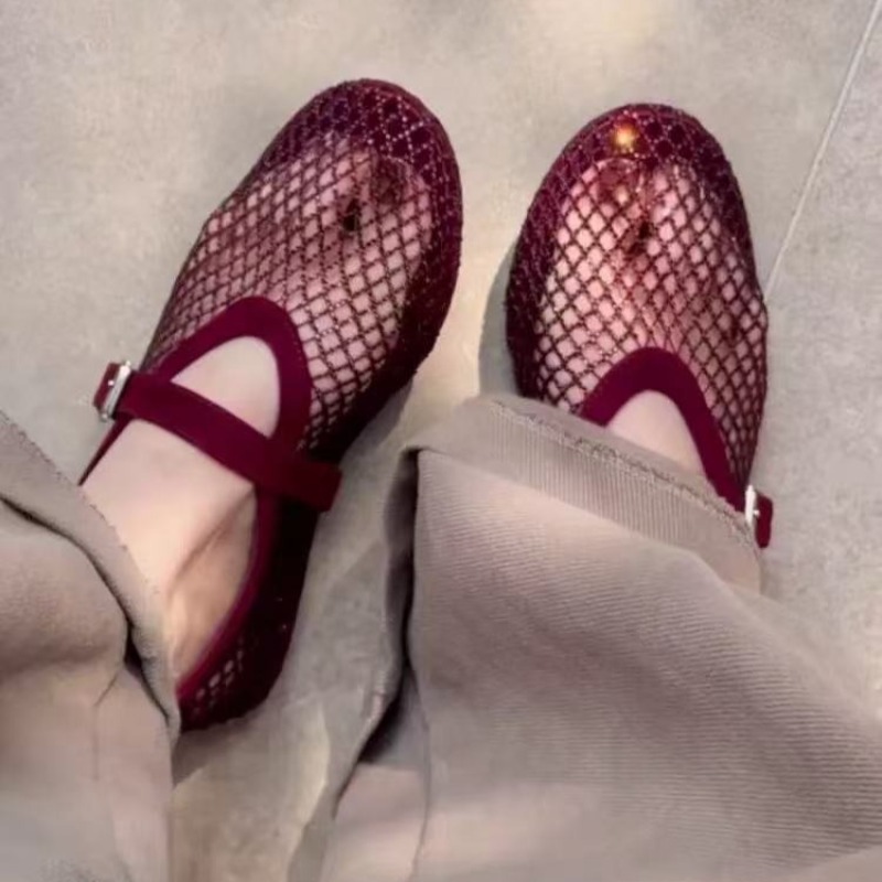 Hollow Rhinestone Baotou Sanda - đánh giá và giá Mule Slip On